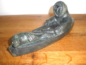 Inuit Style carving - Eskimo in Canoe with seal pup and fish- Signed NEO - Picture 1 of 9