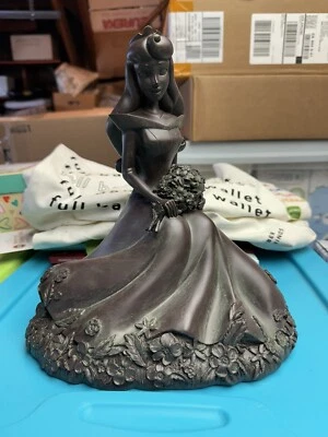 Disney Bella Durmiente Aurora Resina Jardín Estatua NUEVO Foto 1 de 4