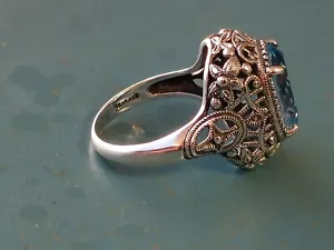 Beautiful Sterling Silver and Aquamarine Ring - Picture 1 of 8