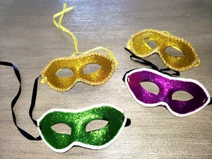 4 MÁSCARAS PARA OJOS MARDI GRAS BRILLO FIESTA ADULTOS 1 TALLA VERDE PÚRPURA CORBATAS EN BAC - Imagen 1 de 1