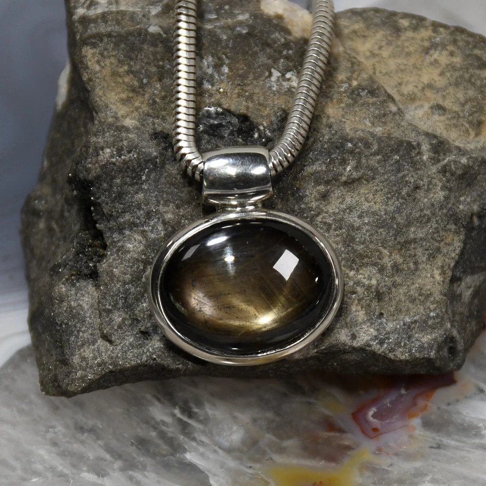 Schwarzer Stern Saphir Anhänger, 925er Silber, Edelsteinanhänger (15574) - Bild 1 von 1