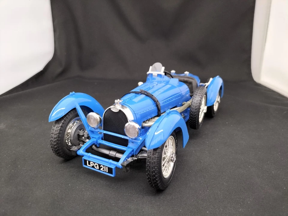 BURAGO Bugatti T59 1 18 scale 1934 - Image 1 of 4