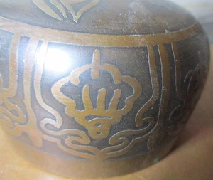 ANTIQUE ARTS & CRAFTS BRONZE BOWL WITH COPPER INLAID STYLIZED WINGED ANIMALS - Picture 1 of 8