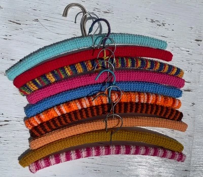 Винтажный лот из 10 вязаных и вязаных деревянных вешалок для пряжи - Изображение 1 из 4