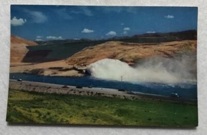 Lucky Peak Dam Idaho Postcard (L1) - Picture 1 of 2