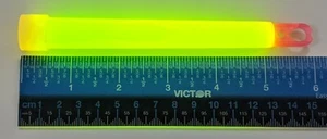 6" Leuchtstab - grün - bis zu 12 Stunden Leuchtzeit - Camping / Angeln Licht - Bild 1 von 4