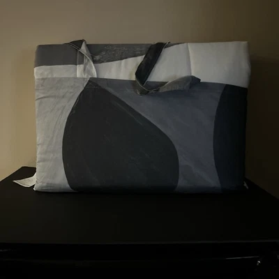 Edredón reversible de microfibra Mainstays completo/queen, gris carbón Foto 1 de 3