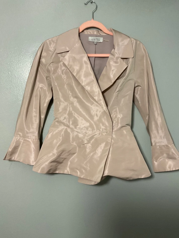 Blazer Rickie Freeman Teri Jon Poliéster Malva Claro Talla 4 Foto 1 de 1