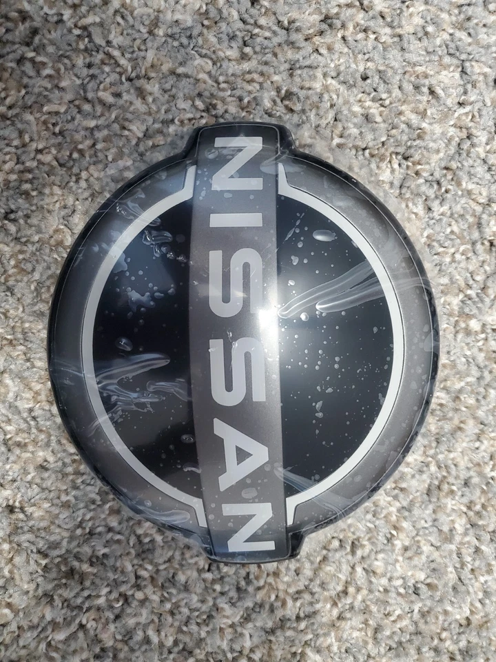 Sin Radar Nissan Rogue Emblema 2021, 2022, 2023 Parrilla Delantera Logo 62890-6RM0A Foto 1 de 1