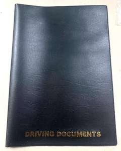 A5 CUERO NEGRO LOOK COCHE SOPORTE PARA DOCUMENTOS + BOLSILLO PARA TARJETAS - Impreso en ORO - Imagen 1 de 3