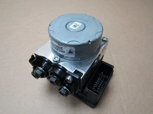 Triumph Speed Triple 1200 RS 2023 ABS pump control unit module (14078) - Picture 1 of 10