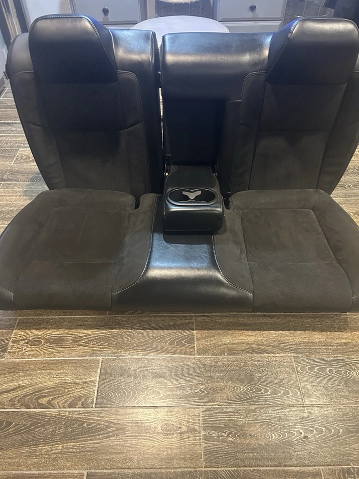 Dodge Challenger Scat Pack 15-23 asientos traseros gamuza/cuero superiores e inferiores (OEM) Foto 1 de 4