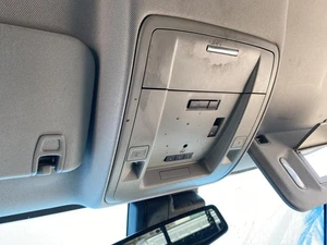 Used Front Upper Center Console fits: 2016 Gmc Sierra 2500 pickup roof w/o sunro - Picture 1 of 24