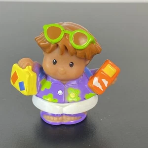 Camicia viola Fisher Price Little People Vacation Boy Aeroporto bagaglio hawaiano - Foto 1 di 8