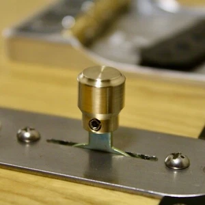 Punta de interruptor redonda estilo Telecaster, latón macizo - Imagen 1 de 1