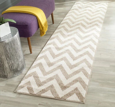 Safavieh Amherst WHEAT / BEIGE 2'-3" X 7' Runner - AMT419S-27 - Image 1 of 3