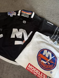 NHL NY Islanders authentisch. Reebok Inaugural Season Jugend Trikot Größe S T-Shirt Größe M - Bild 1 von 13
