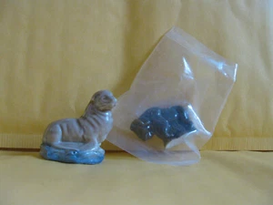 WADE WHIMSIES 2 FIGURINES RED ROSE TEA, BISON SEALED IN BAG, & SEA LION LOT #8 - Picture 1 of 10