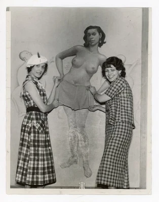 Feria de arte al aire libre Grant Park poniendo ropa en pinturas 1934 Foto de Venus negra Foto 1 de 2