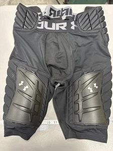 Under Armour Cintura a Compressione Uomo Calcio con Protezioni Protettive - Foto 1 di 8