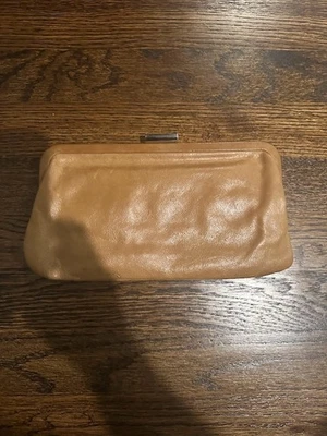 Hobo International Wallet Handbag Tan Pre Owned Great Condition - Image 1 of 4
