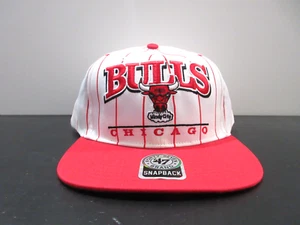 Chicago Bulls Hat Cap Snap Back White Red NBA Basketball Logo Pinstripe Mens - Picture 1 of 8