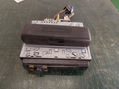 Autoradio Pioneer DEH-1320MP - Immagine 1 di 4