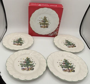 NIKKO Happy Holidays Salad Desert Plates 7.75" Set Of 4 With Box NICE Free Ship! - Picture 1 of 4