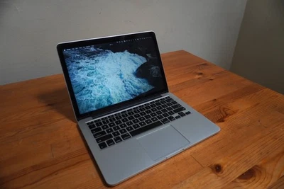 Macbook Pro (early 2015) 2.7 GHz Intel i5, 8GB ram, 1TB Evo SSD, new battery - Image 1 of 4