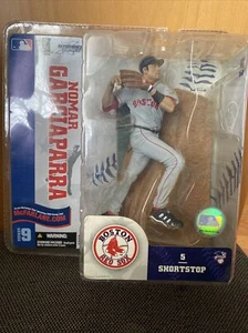 McFarlane 2004 Nomar Garciaparra Boston Red Sox serie 9 (maglia grigia) - Foto 1 di 5