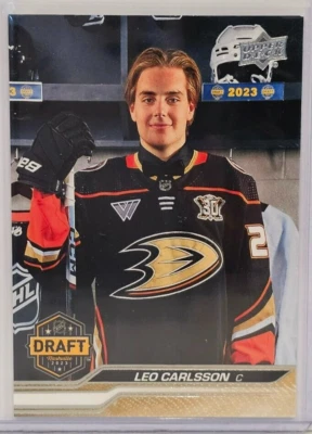 Leo Carlsson 2023-24 Upper Deck Extended Series 2023 Draft #736 Ducks - Image 1 of 2
