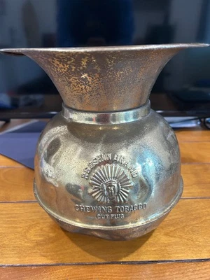 Tapón de corte de tabaco para masticar Spittoon marca piel roja de colección cobre latón con historia Foto 1 de 4