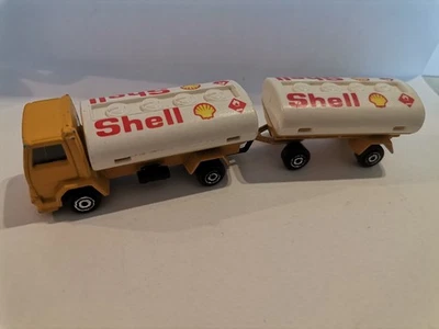 Camion FORD Shell Majorette  CISTERNA + RIMORCHIO MODELLO SCALA 1/66 SERIE 1:100 - Immagine 1 di 4