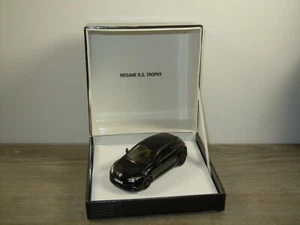 Renault Megane RS Trophy - Spark 1:43 in Box *54685 - Bild 1 von 5