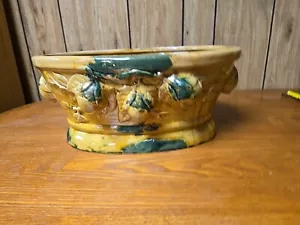 Large Victorian Majolica Style Planter - Picture 1 of 8