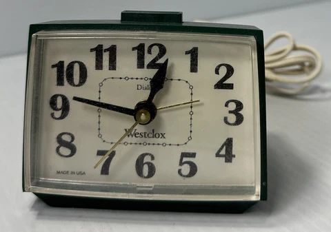 Vintage Westclox Dialite Alarm Clock Green 22090-22540 Made in USA Cover