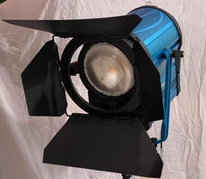 Dracast LED 5000D Daylight LED Fresnel & Pelican Case, Excellent Condition - Picture 1 of 6