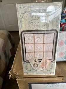 Anita Goodesign Embroidery Fashion Vintage 'Deck the Halls Collection " - Picture 1 of 2