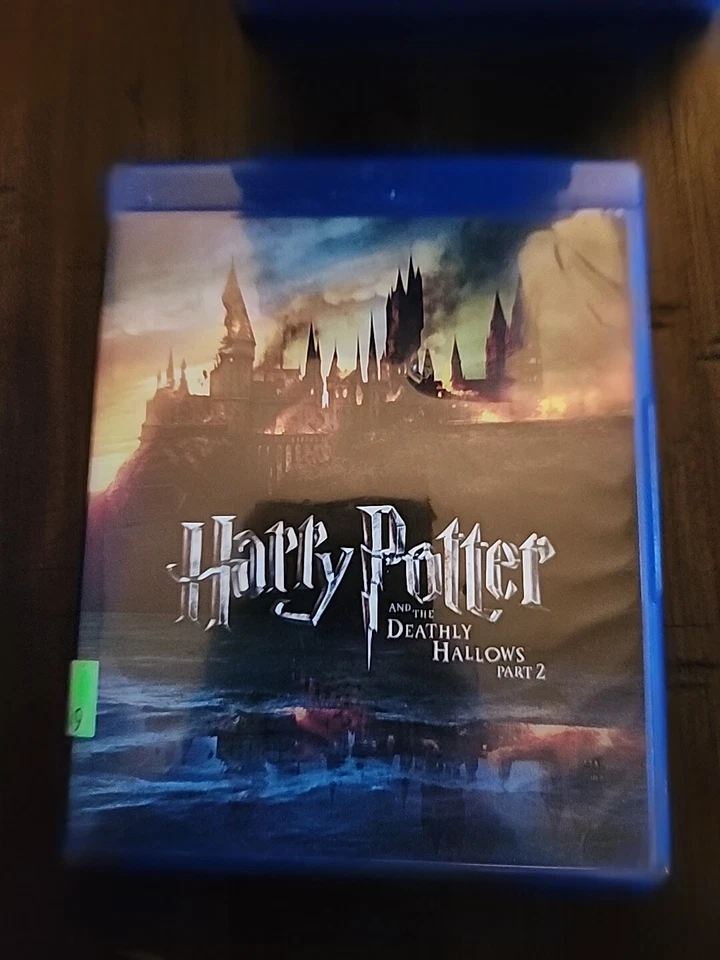 HARRY POTTER & THE DEATHLY HALLOWS PART 2 (4 Disc Blu-Ray) Special Features Set - Image 1 of 1