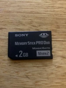 Genuine SONY 2GB Sony PSP Memory Stick Pro Duo Mark 2 Memory Card Cybershot PSP - Picture 1 of 2