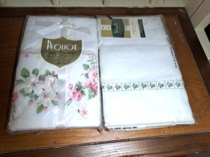 Dos pares de fundas de almohada vintage nuevas selladas Wamsutta y Pequot rosa bordadas - Imagen 1 de 6