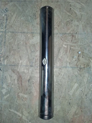 Seção central do para-choque traseiro Renault Dauphine - Imagem 1 de 4