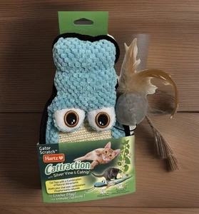 Hartz Cattraction Cat Toy with Silver Vine & Catnip Gator Scratch Blue - Picture 1 of 2