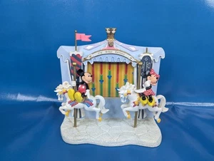 Marco de fotos raro vintage de Mickey y Minnie Mouse en el carrusel del rey Arturo de Disney - Imagen 1 de 7
