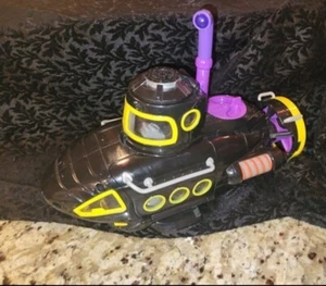Imaginext Batman's Penguin Shark Submarine Villain Vehicle - Picture 1 of 3