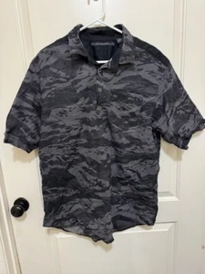 Camisa de camuflaje Henley de manga corta gris negra 2XL de lino Sean John para hombre - Imagen 1 de 2