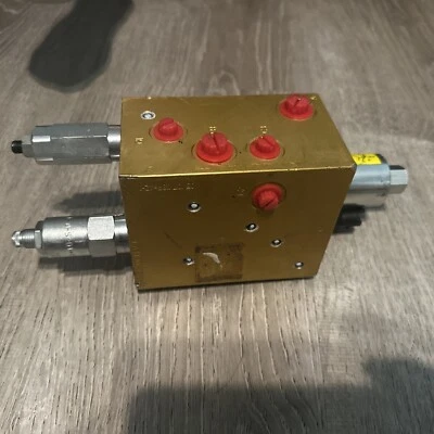 Eaton Vickers Manifold Solenoid Valve eaton 300AA00113A 5998581-001 - Image 1 of 4