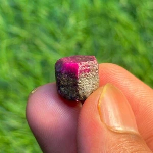 18.50 Ct Natural Blood Red Ruby Sapphire Specimen 1 Piece Healing Loose Gemstone - Picture 1 of 6