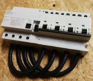 Siemens RCBO 5SU1 374-7AK82 FI/LS C125A 30mA / 0,03A FI-SCHUTZSCHALTER allstrom - Bild 1 von 11