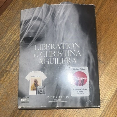 CHRISTINA AGUILERA **LIBERATION**TARGET EXCLUSIVE CD + LARGE T-SHIRT BUNDLE 2018 Foto 1 de 4